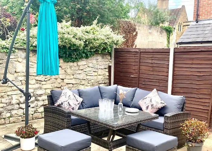 Lovely 3 Bed House In The Heart Of Cheltenham