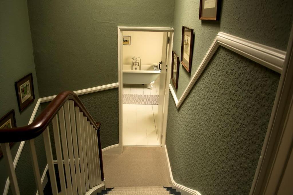 Дом отдыха Lovely 3 Bed House In The Heart Of *